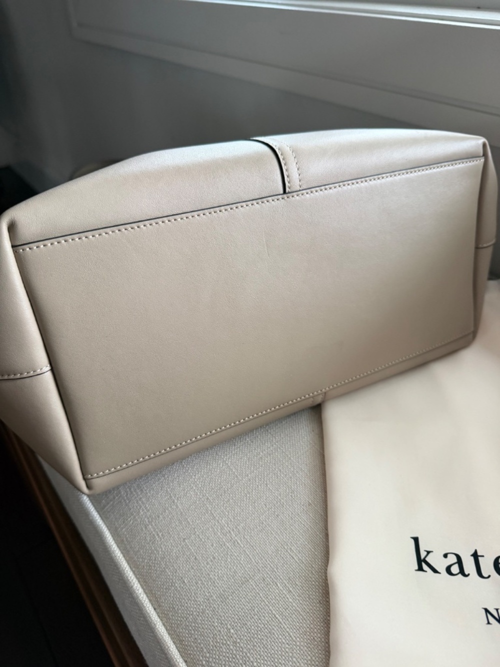 Kate Spade Dakota Smooth Leather Tote – Timeless Taupe | Excellent Condition - Picture 12 of 15